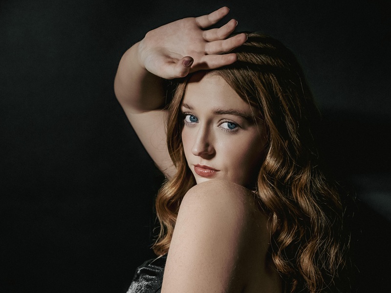 Emma Temlett Releases New Single: "Disguise" 3 Emma Temlett Artist